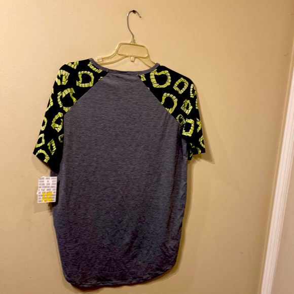 Unisex Lularoe Irma Halloween Shirt Gray Black w/ Vampire Fang Print sz XXS NWT - Picture 2 of 5